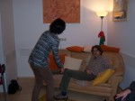 Dateiname=07_Lisa__VERSUCHT_Thomas_in_Postition_des_Bildes_zu_bringen.jpg
Dateigröße=158KB
Abmessungen: 473x355
hinzugefügt am: 15. Dezember 2007 07_Lisa__VERSUCHT_Thomas_in_Postition_des_Bildes_zu_bringen.jpg