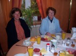 Dateiname=13_Ute_und_Luise_Lady-Frühstück.jpg
Dateigröße=196KB
Abmessungen: 473x355
hinzugefügt am: 03. Oktober 2007 13_Ute_und_Luise_Lady-Frühstück.jpg